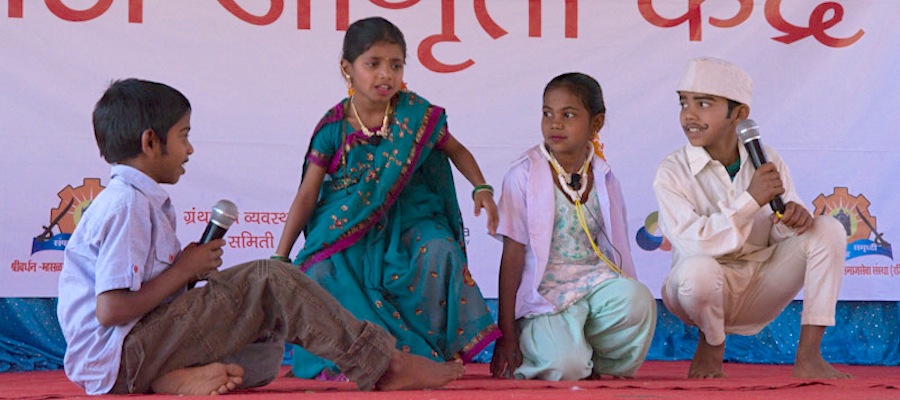 Kids Perform at Opening